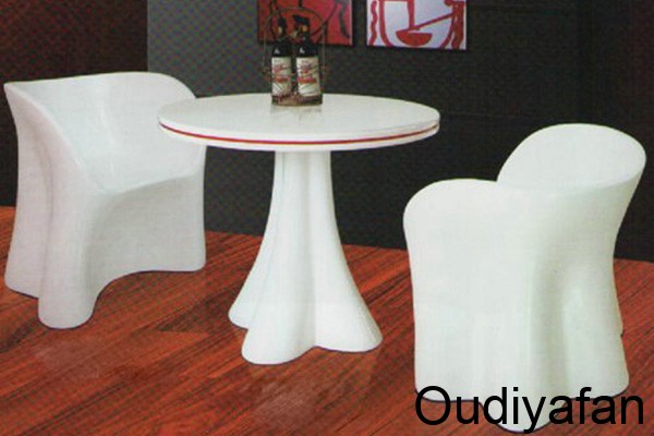 定制玻璃鋼家具價格高，看完制作流程你還會這么覺得嗎?