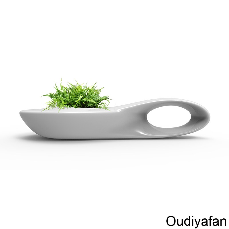 商場擺上玻璃鋼休閑椅有什么好處?