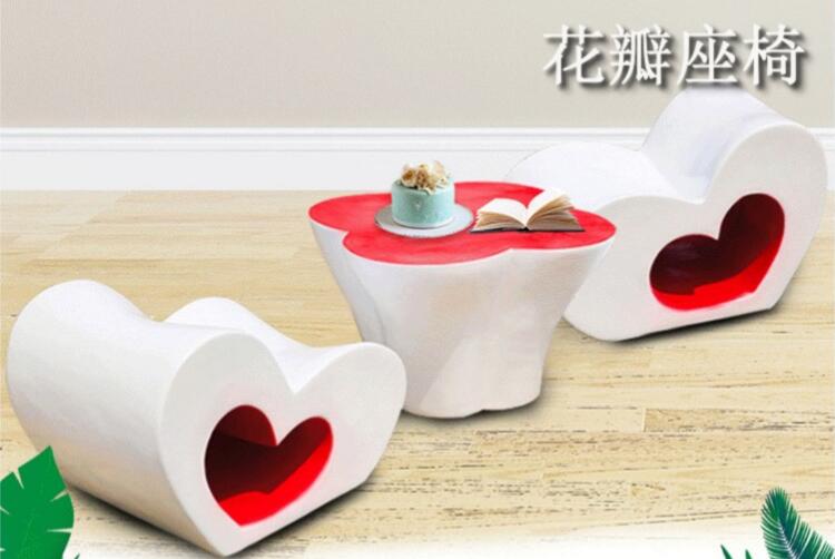玻璃鋼愛心花瓣座椅，愛心桌椅組合!