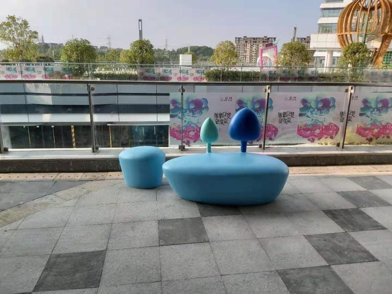 心形玻璃鋼坐凳定制案例