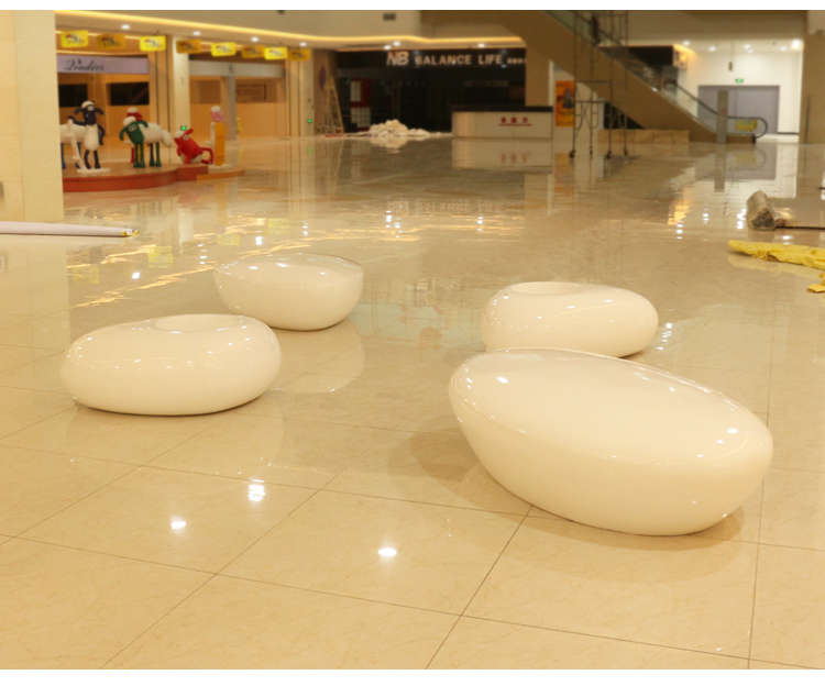 商場(chǎng)玻璃鋼水滴花盆休閑椅 商場(chǎng)玻璃鋼水滴花盆休閑椅