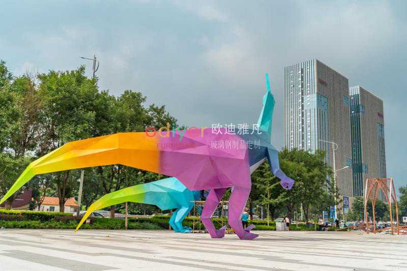 山東萊陽恐龍不銹鋼雕塑定制案例