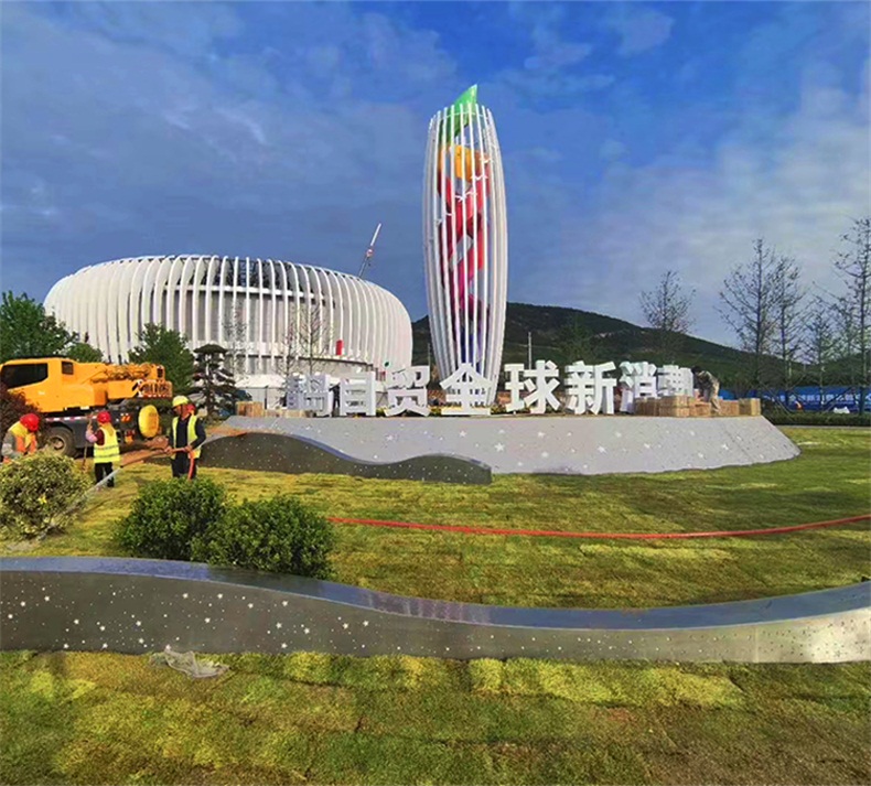 大型不銹鋼雕塑金屬鏤空城市景觀雕塑