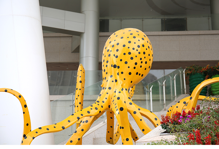 章魚玻璃鋼雕塑大型造型廣場主體擺件