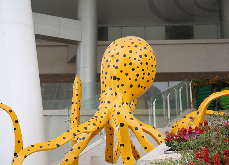 章魚玻璃鋼雕塑大型造型廣場主體擺件