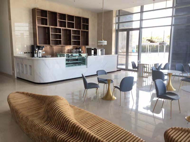 江蘇連云港咖啡店木質(zhì)切面坐凳