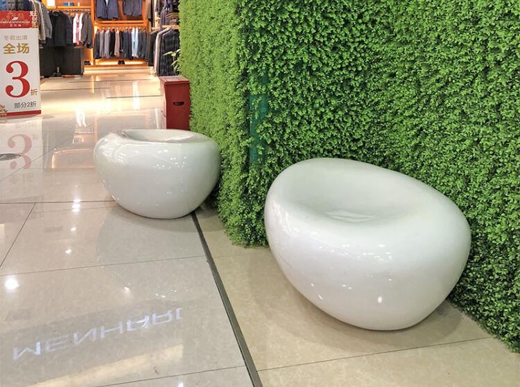 玻璃鋼凹面鵝卵石坐凳美陳鶴雕塑組合