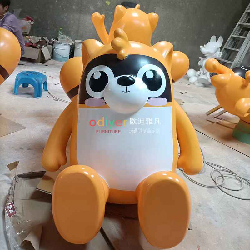 玻璃鋼卡通雕塑公仔玩偶形象擺件藝術(shù)造型美陳景觀小品