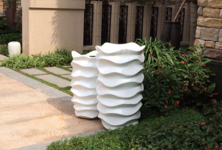 玻璃鋼花盆波浪花器商場(chǎng)花瓶商業(yè)廣場(chǎng)美陳戶外花箱景觀花瓶