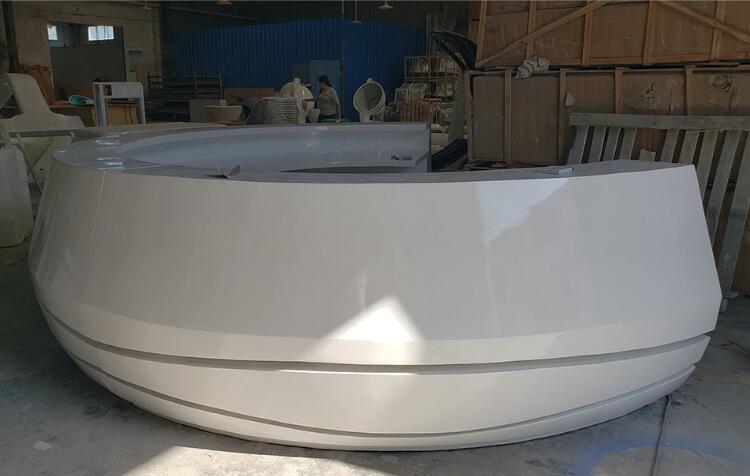 玻璃鋼前臺(tái)，玻璃鋼吧臺(tái)服務(wù)臺(tái)定制價(jià)格是如何計(jì)算的?