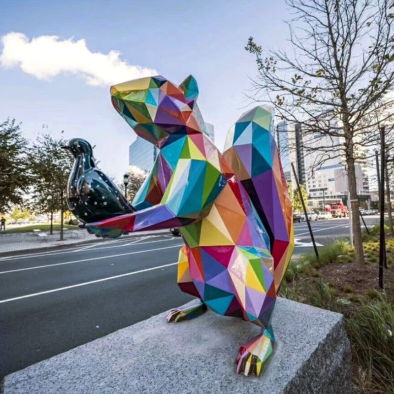 不銹鋼雕塑多少錢一平米?價格差距這么大!