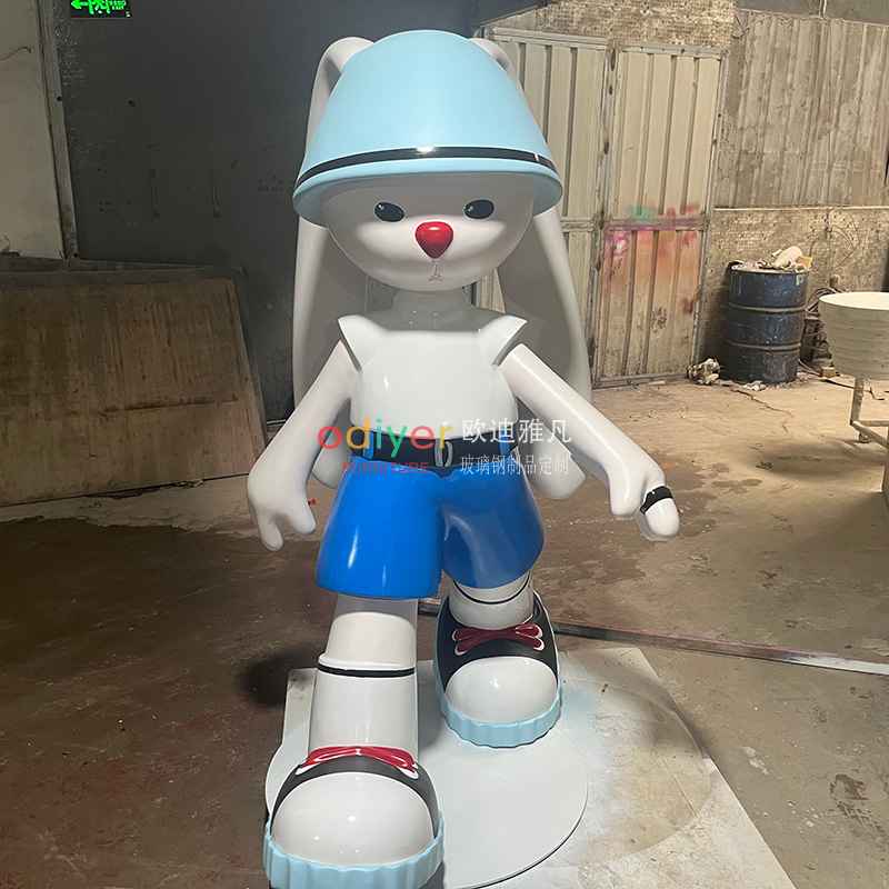 玻璃鋼卡通兔子雕塑人物造型公仔玩偶擺件