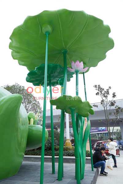 貴陽印象城美陳，玻璃鋼雕塑、花盆、休閑椅打造!