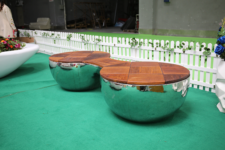 不銹鋼異形木面坐凳扁擔(dān)造型休閑座椅