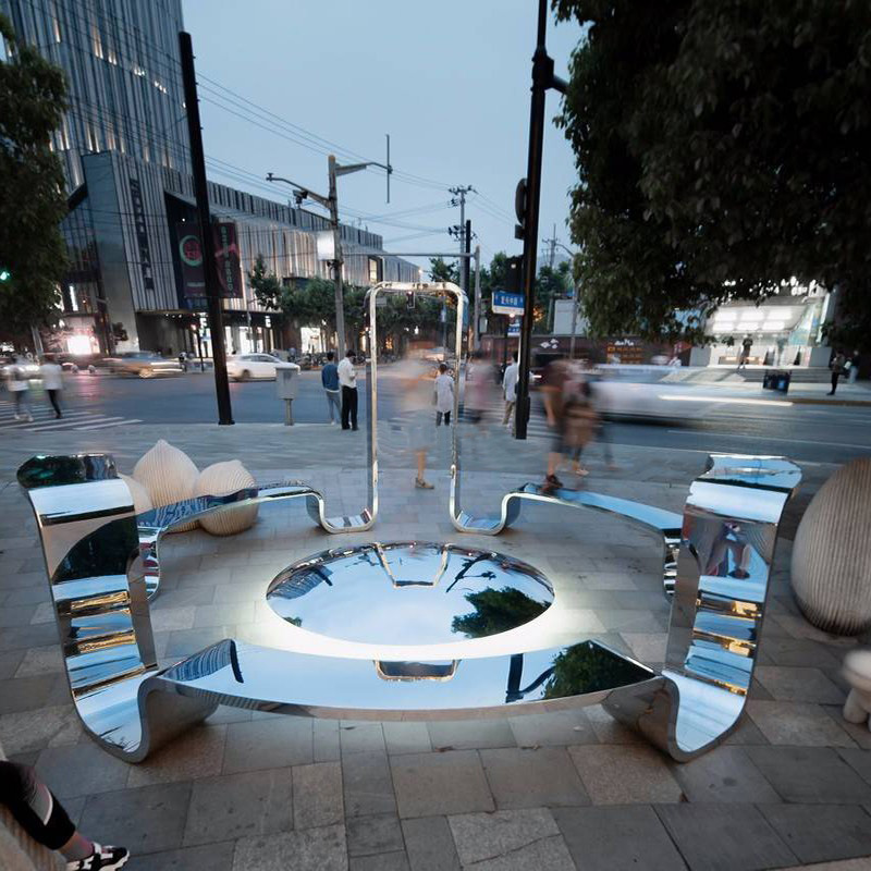 不銹鋼鏡面戶外坐凳異形長條景觀座椅