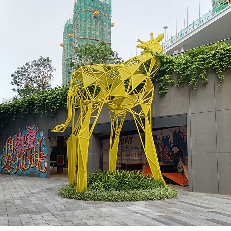 不銹鋼長頸鹿雕塑鏤空園林景觀擺件 不銹鋼長頸鹿雕塑鏤空園林景觀擺件