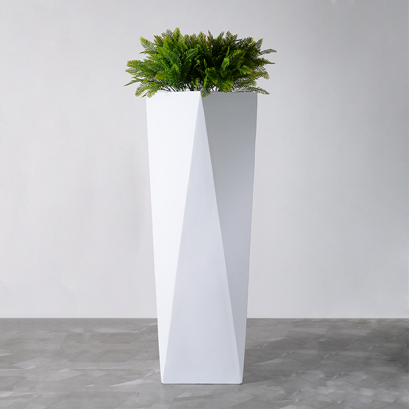 玻璃鋼菱形花盆商場戶外景觀藝術(shù)花箱創(chuàng)意花器 玻璃鋼菱形花盆商場戶外景觀藝術(shù)花箱創(chuàng)意花器