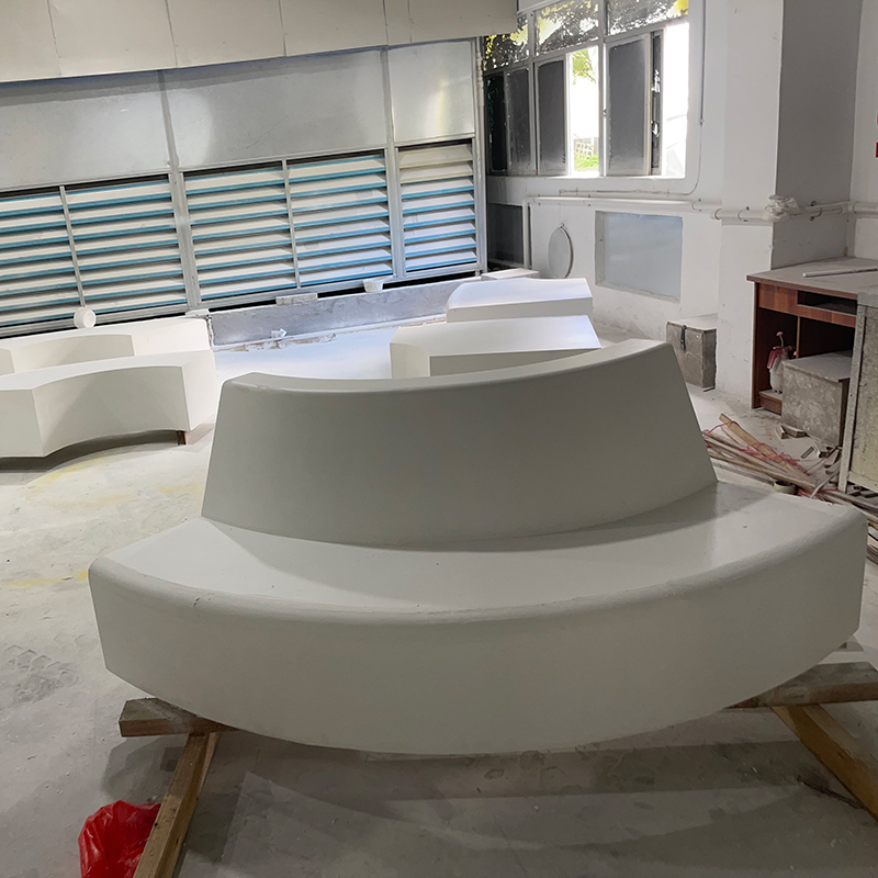 廣東深圳寶安國(guó)際機(jī)場(chǎng)玻璃鋼花盆花箱案例