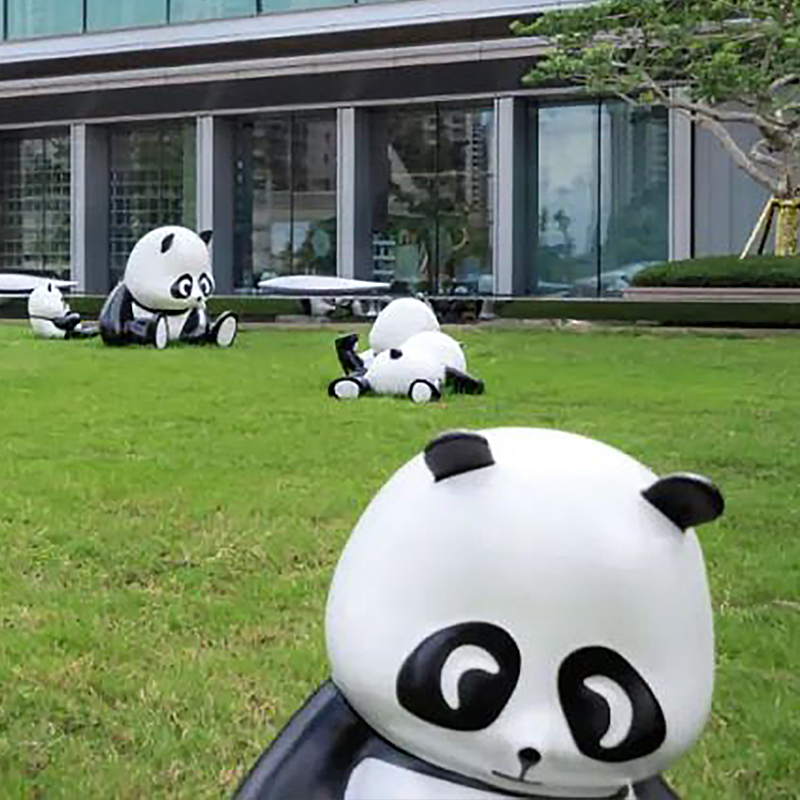 玻璃鋼熊貓雕塑，國(guó)寶雕塑真是受歡迎!