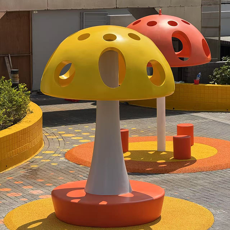 香港玻璃鋼蘑菇雕塑坐凳定制案例
