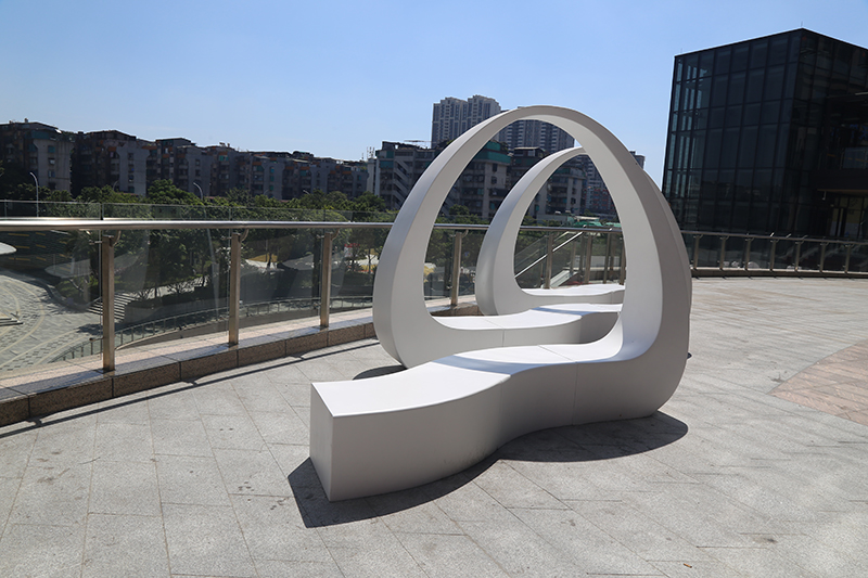 廣東汕頭大廈玻璃鋼異形坐凳案例