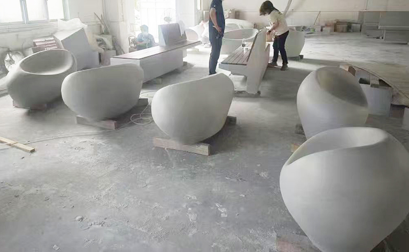 木質(zhì)切片山峰造型座椅藝術(shù)美陳休閑坐凳